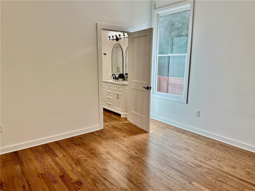 851 Dill Avenue Southwest Atlanta, GA 30310 - Photo 11 of 35