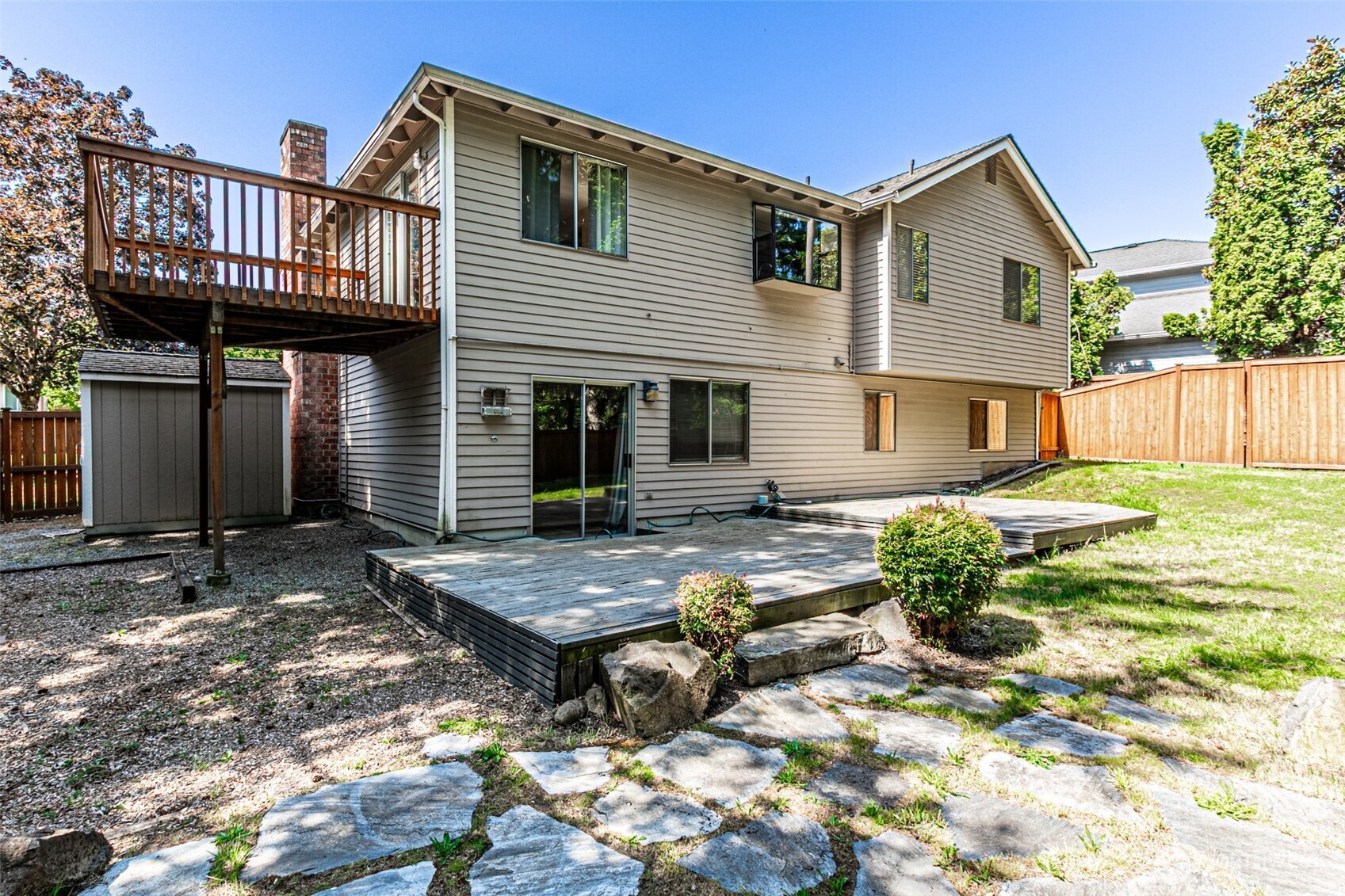 4314 Northeast 1st Place Renton, WA 98059 - Photo 5 of 33 Gallery Image 5