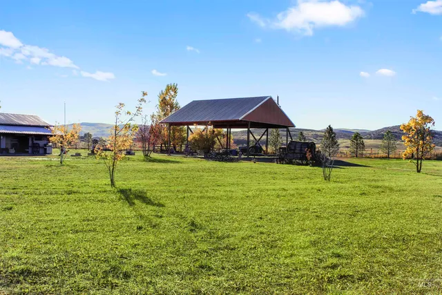 $285,000 | 2156 Old Highway, Midvale, ID 83645