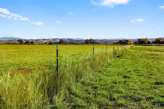 $285,000 | 2156 Old Highway, Midvale, ID 83645