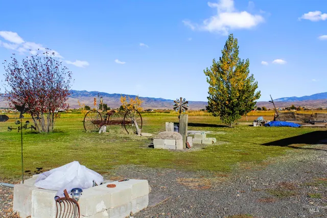 $285,000 | 2156 Old Highway, Midvale, ID 83645