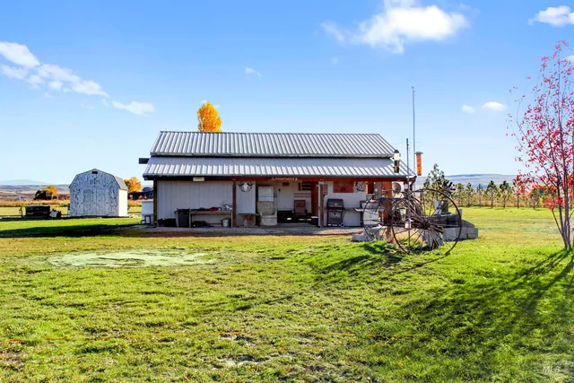 $285,000 | 2156 Old Highway, Midvale, ID 83645