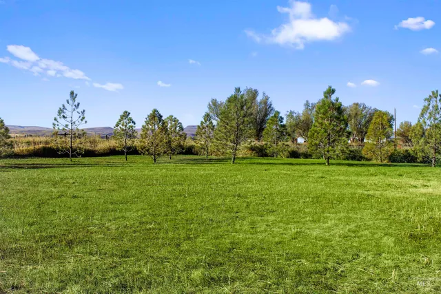 $285,000 | 2156 Old Highway, Midvale, ID 83645