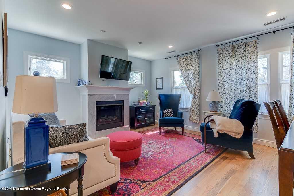 2042 New Bedford Road Spring Lake, NJ 07762 - Photo 7 of 20 Living Room #7