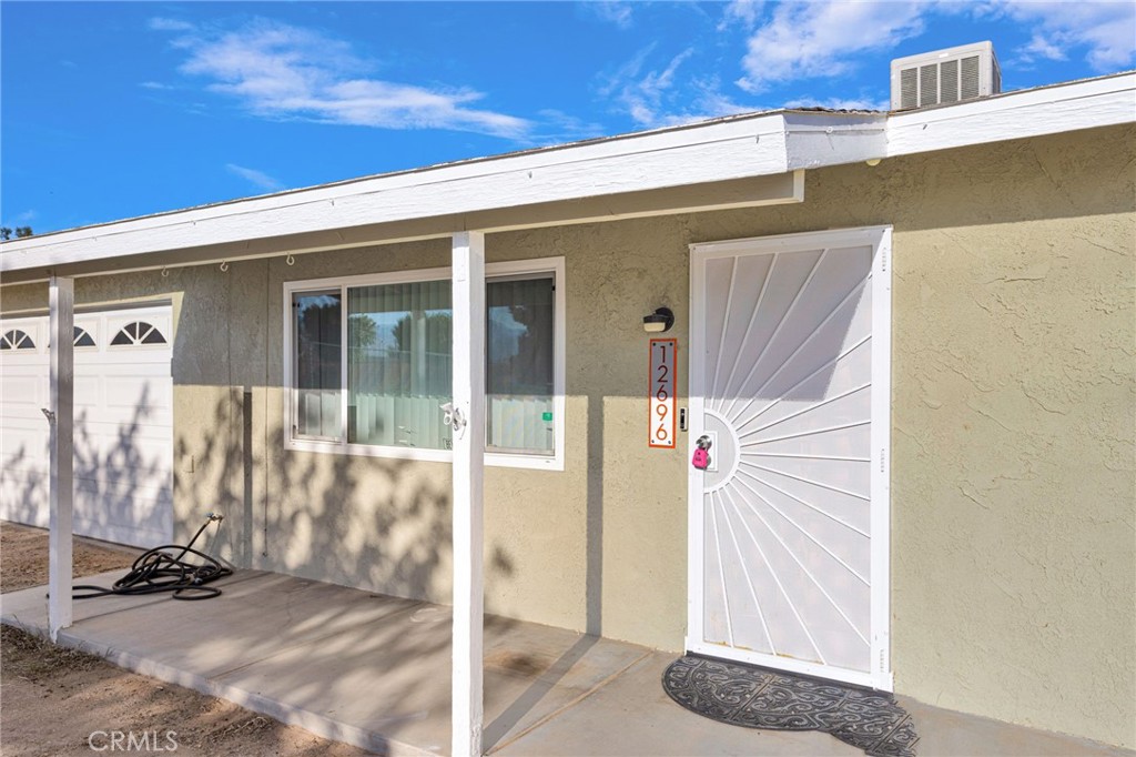 12696 Kiowa Road Apple Valley, CA 92308 - Photo 3 of 42