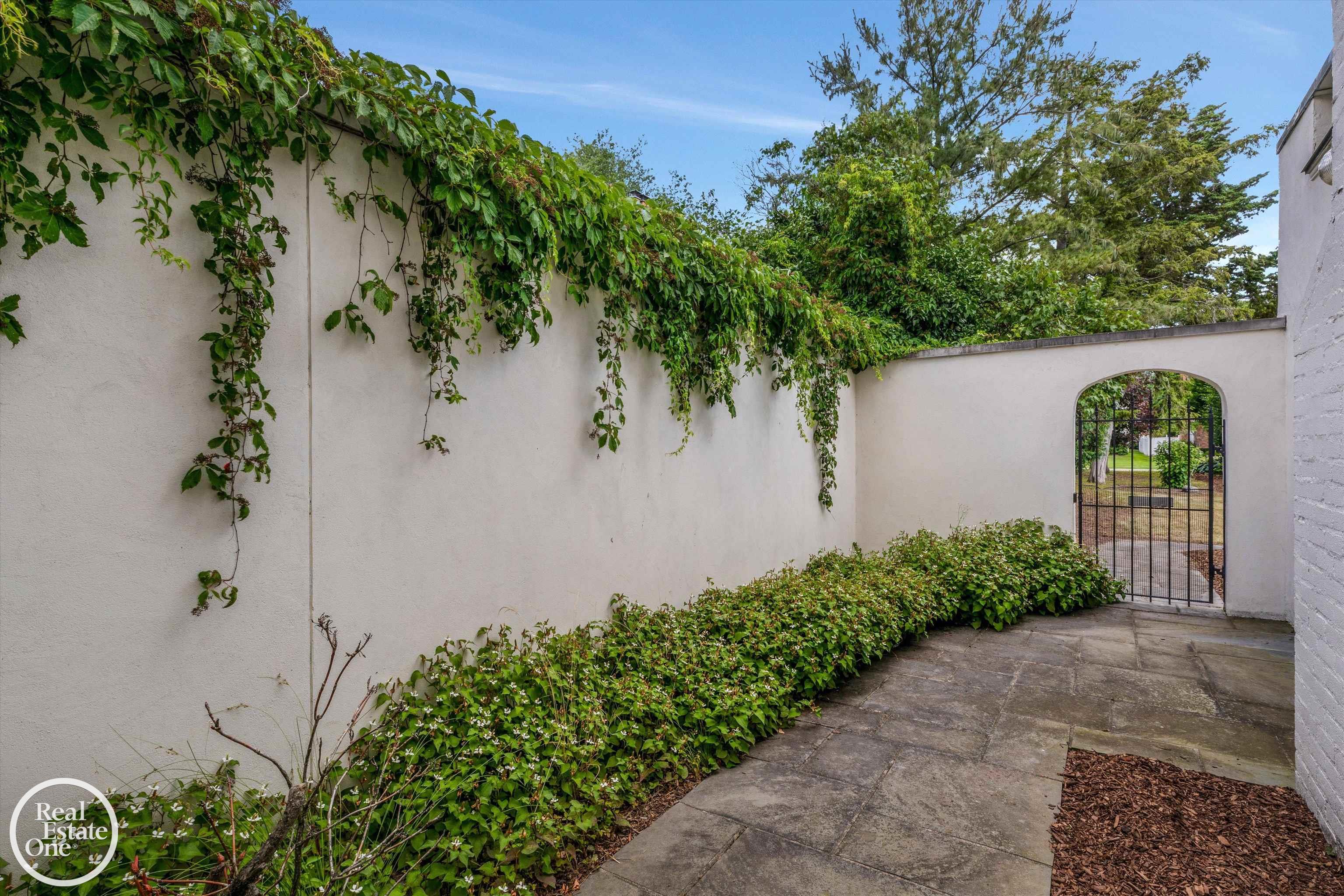 277 Lincoln Road Grosse Pointe, MI 48230 - Photo 47 of 63