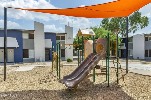 $1,175 | 2627 North 45th Avenue, Unit 2P, Phoenix, AZ 85035