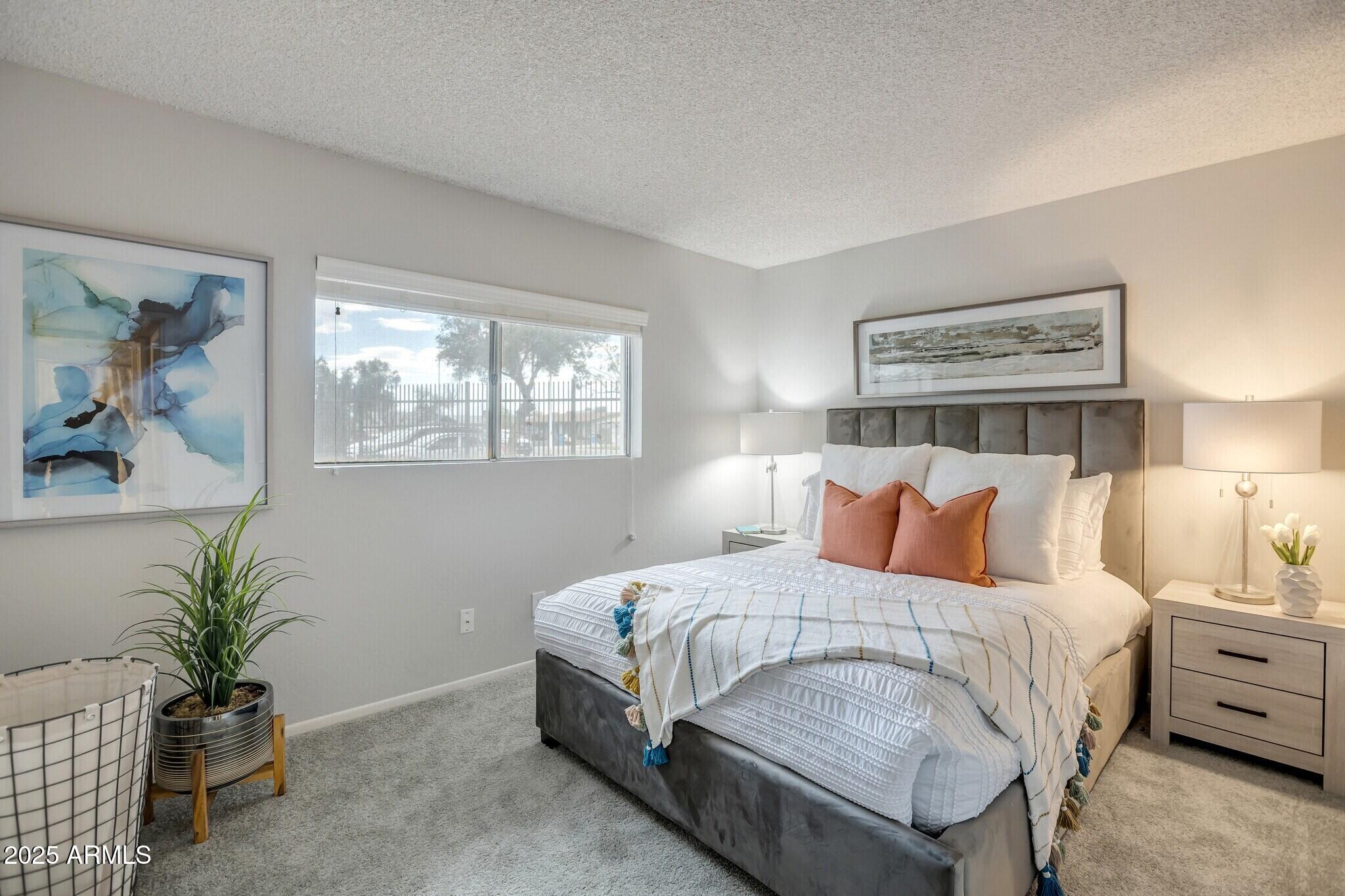 2627 North 45th Avenue, Unit 2P Phoenix, AZ 85035 - Photo 9 of 29 VDA_Bedroom