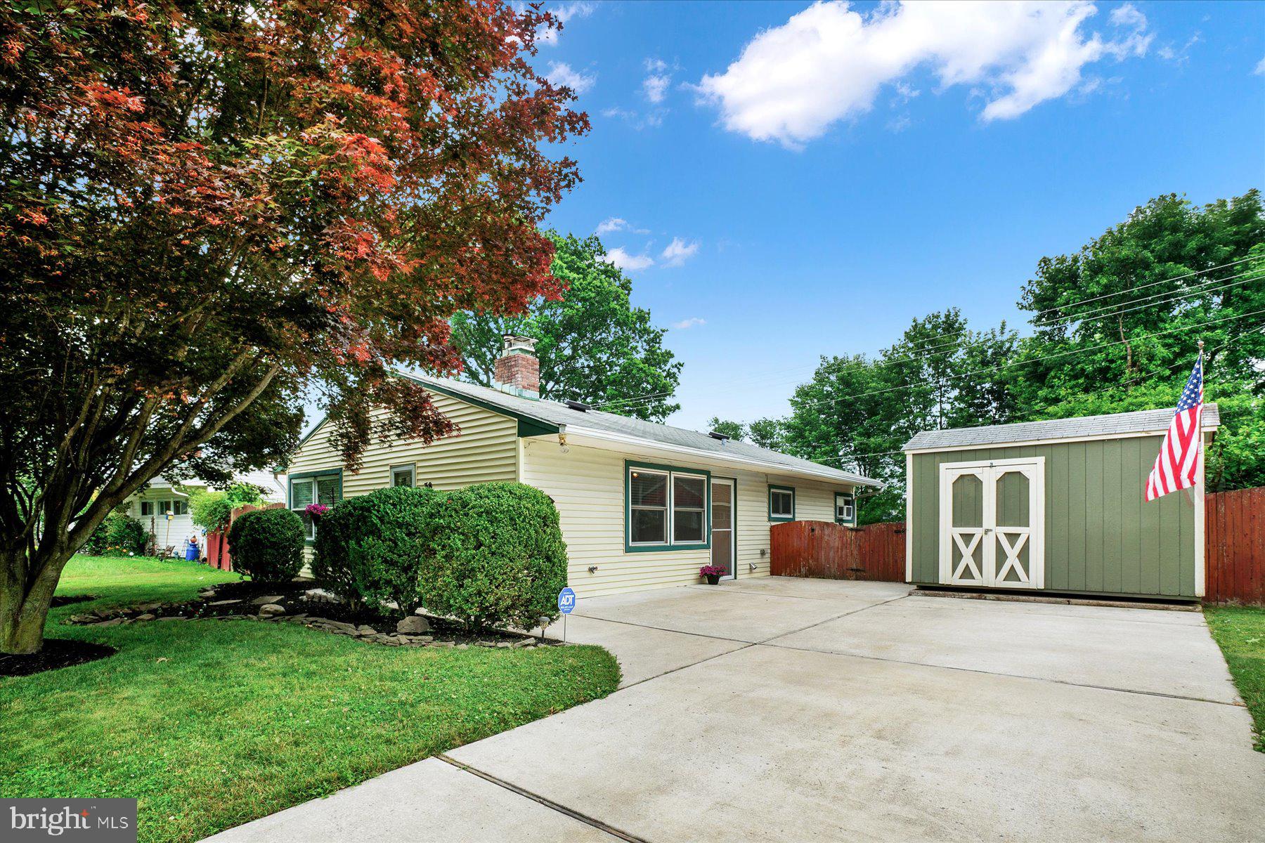 38 Gun Road Levittown, PA 19057 - Photo 2 of 23