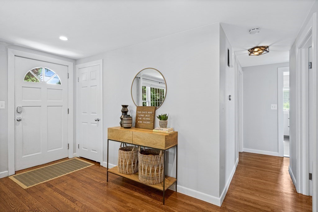 16 Iverson Road Beverly, MA 01915 - Photo 5 of 42 Gallery Image 5