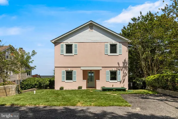 $749,995 | 145 Chesapeake Avenue, Prince Frederick, MD 20678