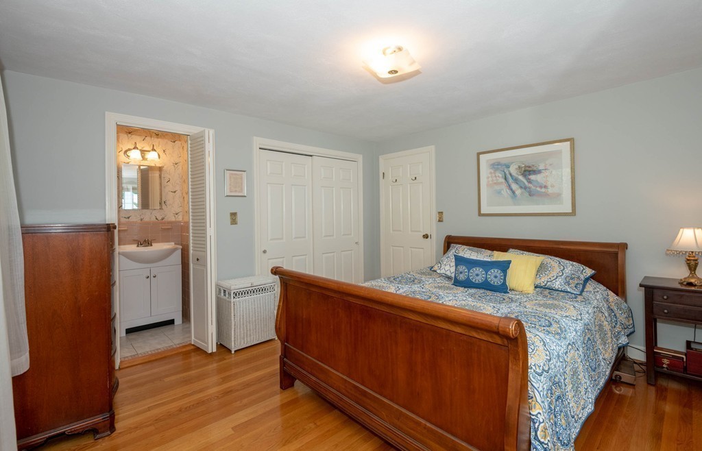 24 Hawthorn Road Marblehead, MA 01945 - Photo 21 of 30 a bed room with a bed and a window