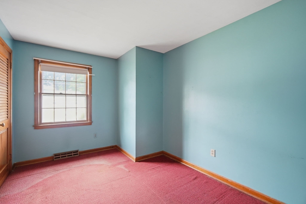 40 West Canton Circle Springfield, MA 01104 - Photo 13 of 25