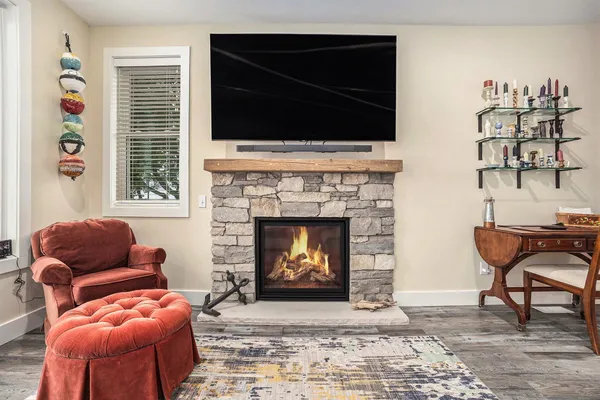 $817,900 | 805 West Loomis Street, Ludington, MI 49431