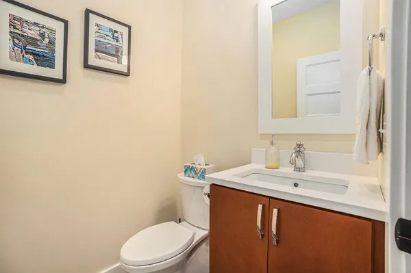 $817,900 | 805 West Loomis Street, Ludington, MI 49431