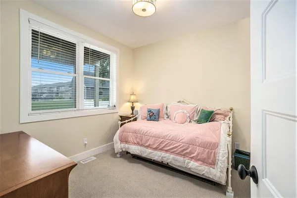 $817,900 | 805 West Loomis Street, Ludington, MI 49431