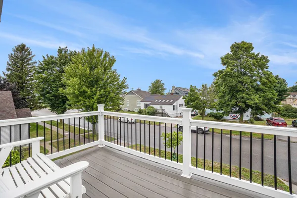 $817,900 | 805 West Loomis Street, Ludington, MI 49431