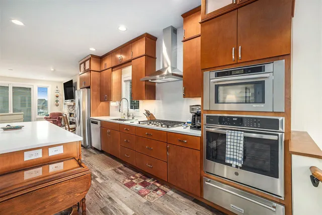 $827,900 | 805 West Loomis Street, Ludington, MI 49431