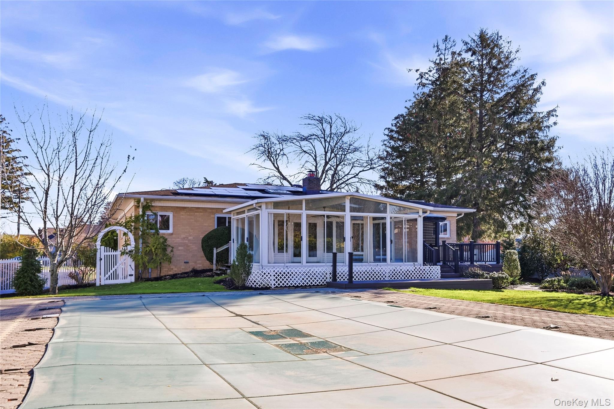 10 Hewitt Drive Northport, NY 11768 - Photo 18 of 48