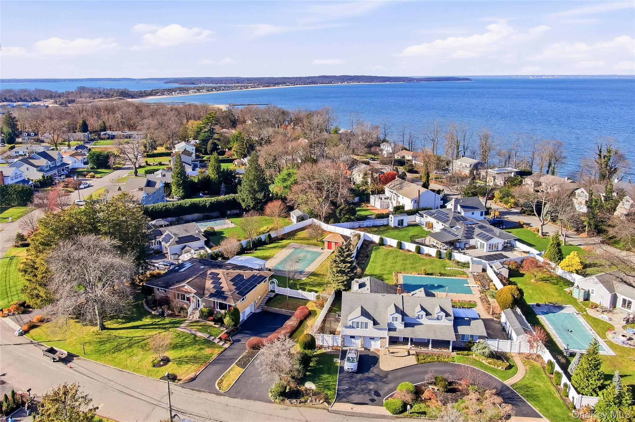 10 Hewitt Drive Northport, NY 11768 - Photo 22 of 48