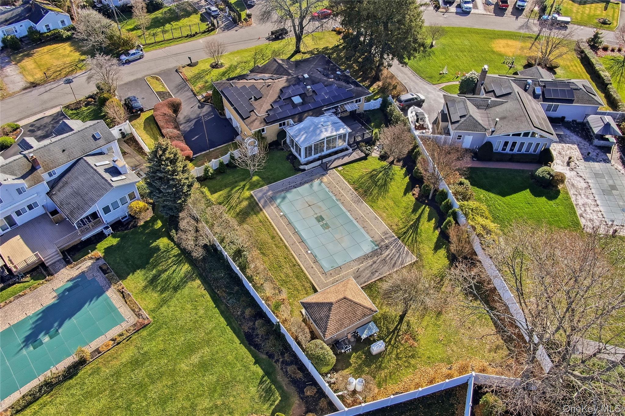 10 Hewitt Drive Northport, NY 11768 - Photo 25 of 48