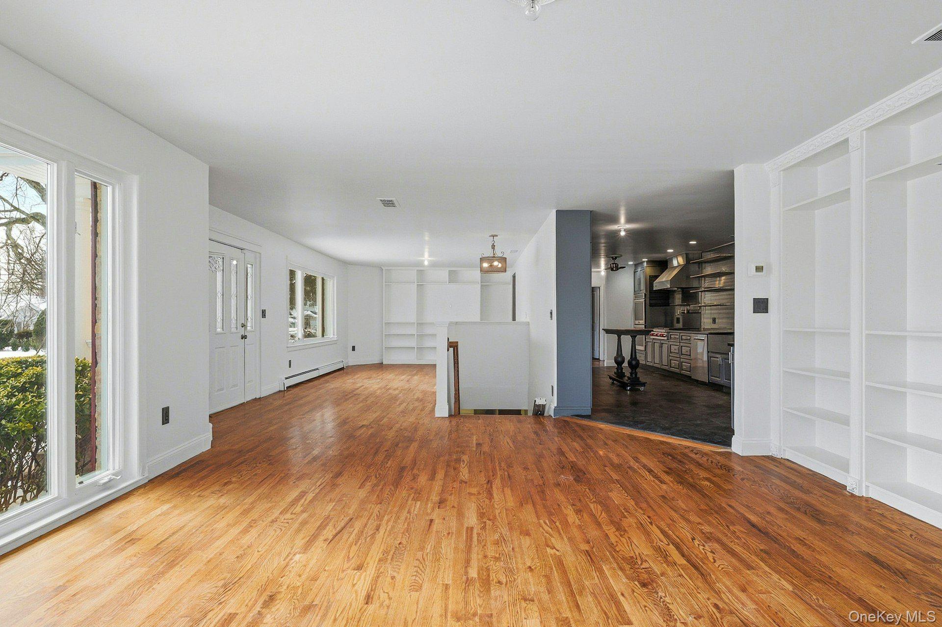 10 Hewitt Drive Northport, NY 11768 - Photo 36 of 48