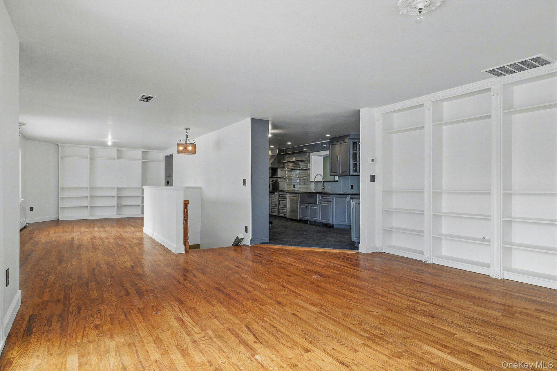 10 Hewitt Drive Northport, NY 11768 - Photo 37 of 48