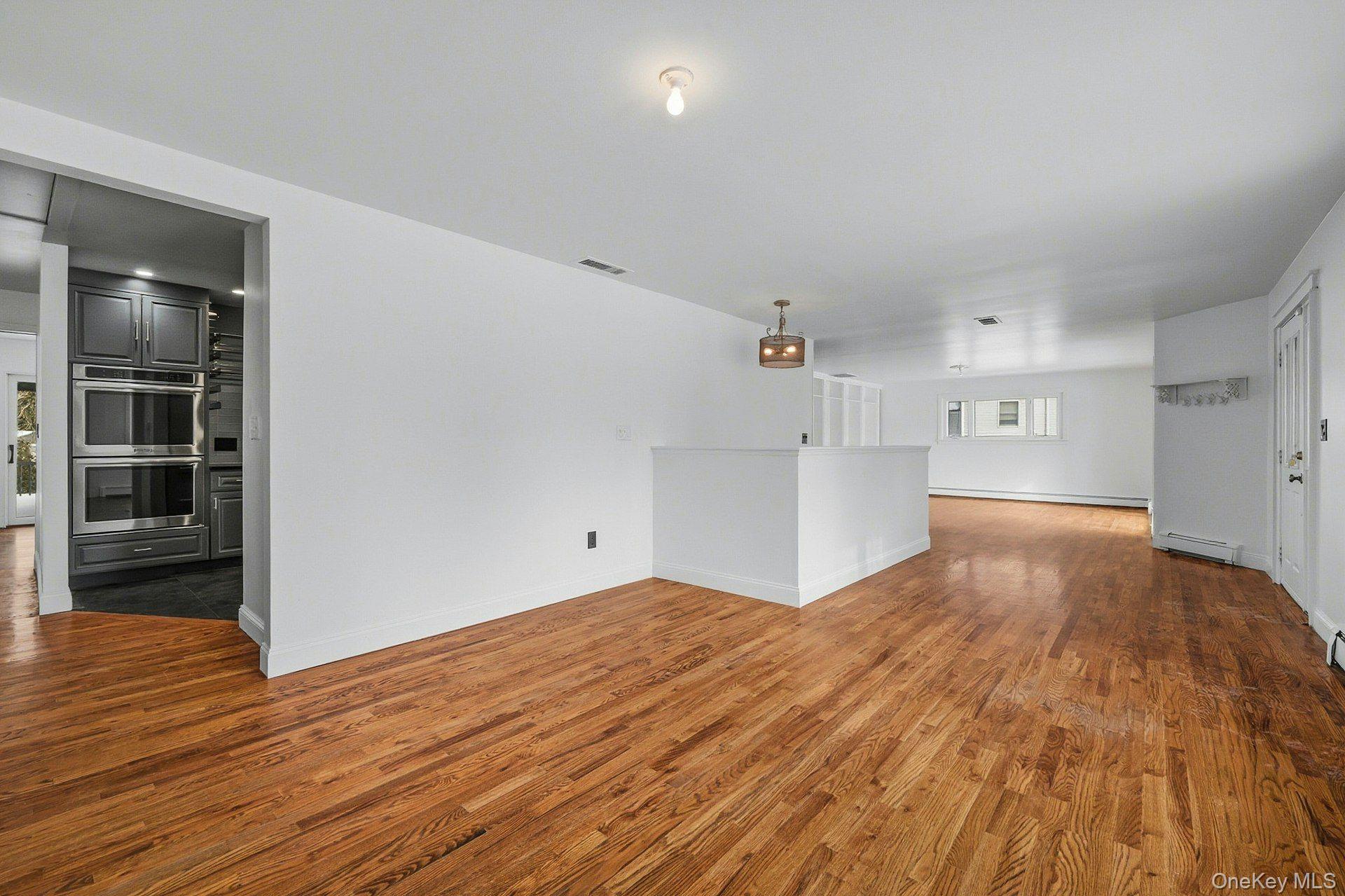 10 Hewitt Drive Northport, NY 11768 - Photo 39 of 48