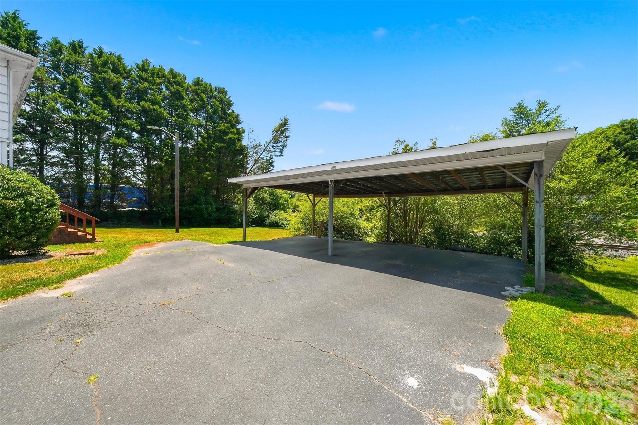 592 Main Street Hudson, NC 28638 - Photo 24 of 33