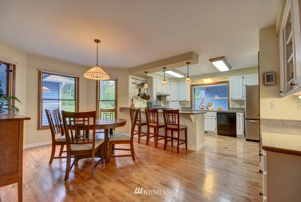 1362 Arnold Road Oak Harbor, WA 98277 - Photo 3 of 15 Gallery Image 3