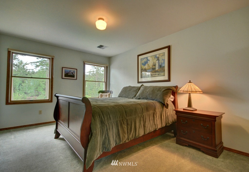 1362 Arnold Road Oak Harbor, WA 98277 - Photo 10 of 15 Gallery Image 10