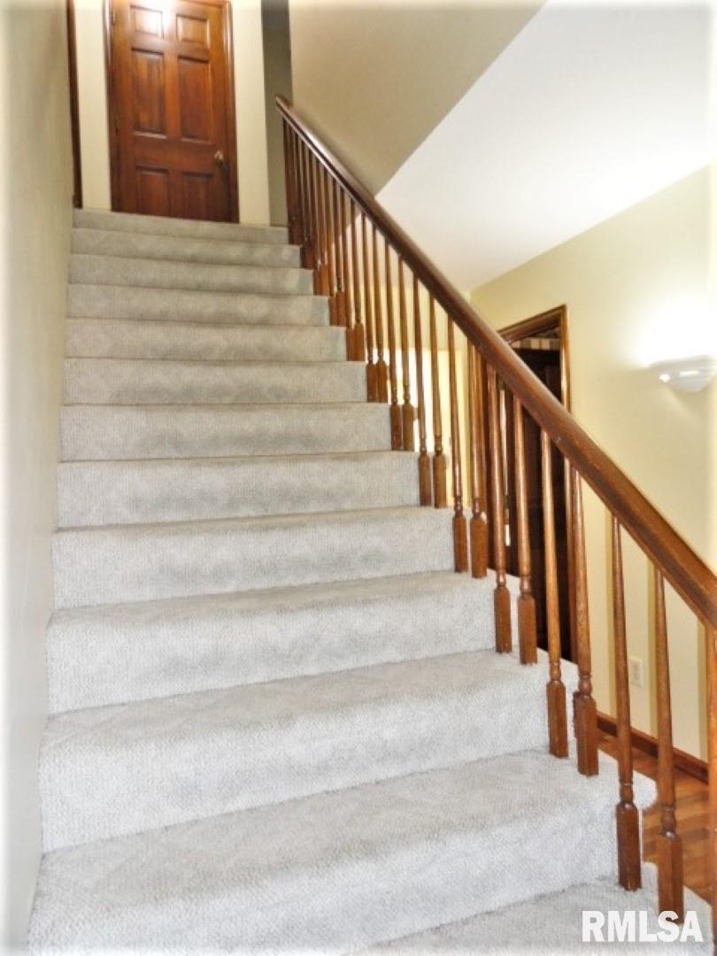 2613 Deveron Circle Quincy, IL 62305 - Photo 11 of 33