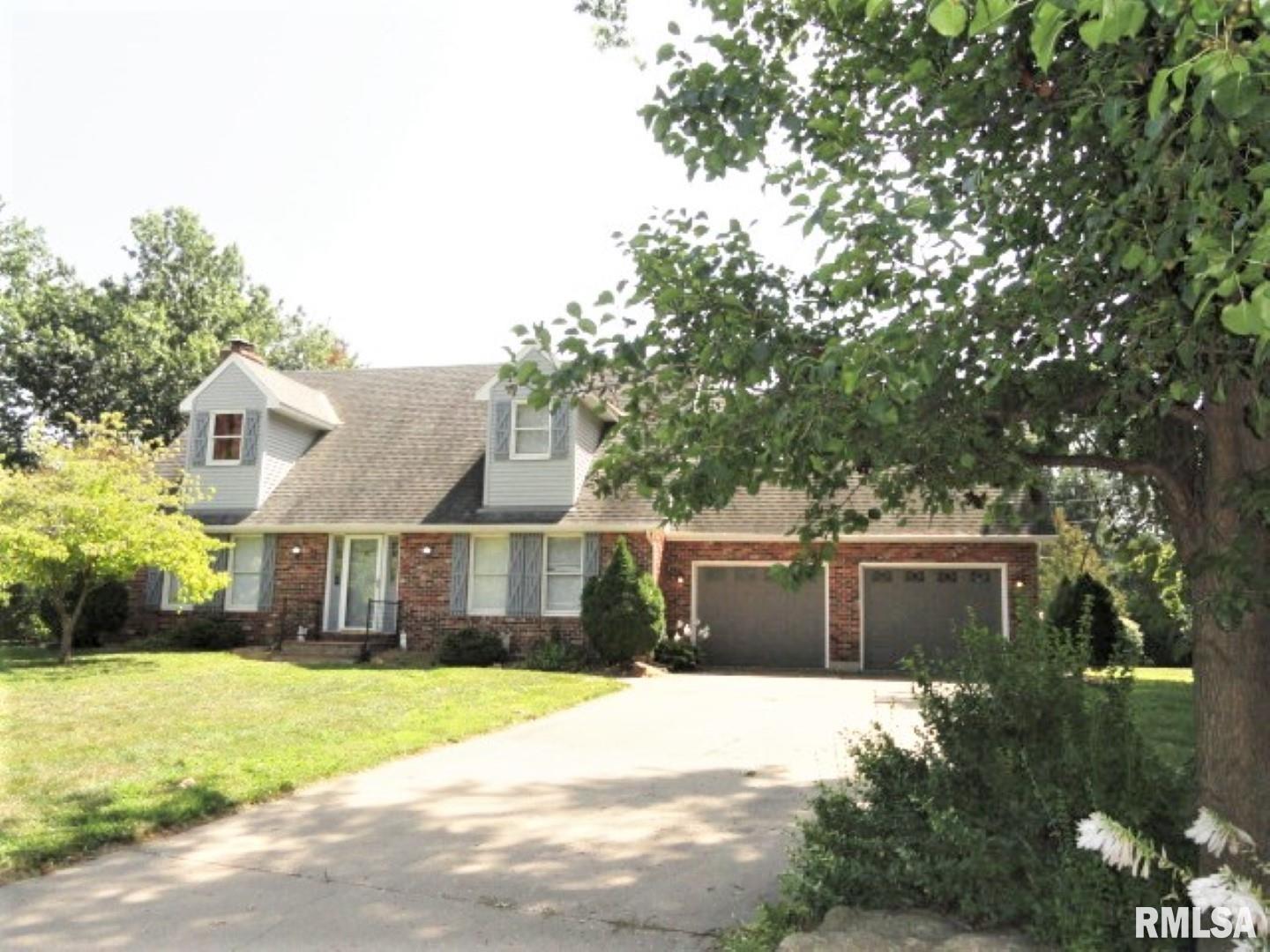 2613 Deveron Circle Quincy, IL 62305 - Photo 2 of 33