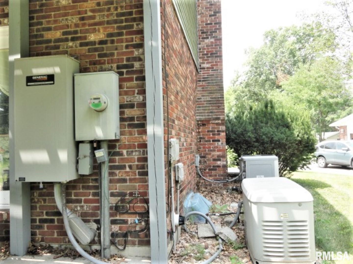 2613 Deveron Circle Quincy, IL 62305 - Photo 8 of 33