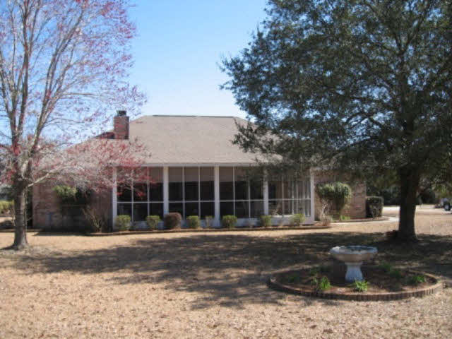 114 Lakeridge Drive Fairhope, AL 36532 - Photo 18 of 19 Back of House