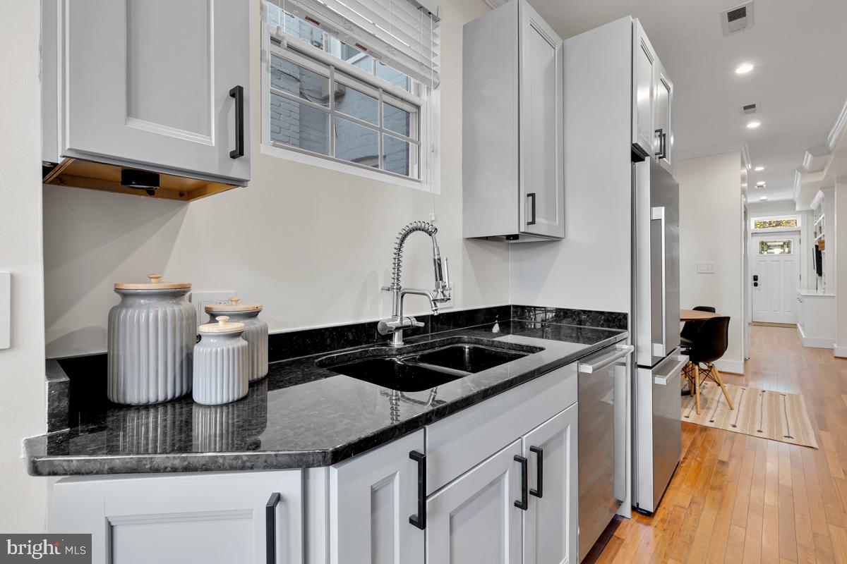 237 14th Place Northeast Washington, DC 20002 - Photo 13 of 29