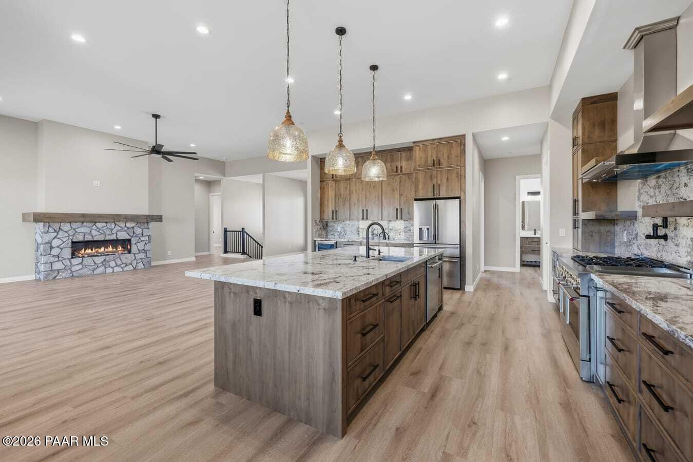 9057 North Caliber Road Prescott Valley, AZ 86315 - Photo 24 of 116 16_mls_072-Kitchen