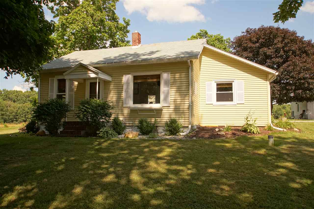 3346 South Packerton Road Warsaw, IN 46580 - Photo 1 of 24 Gallery Image 1