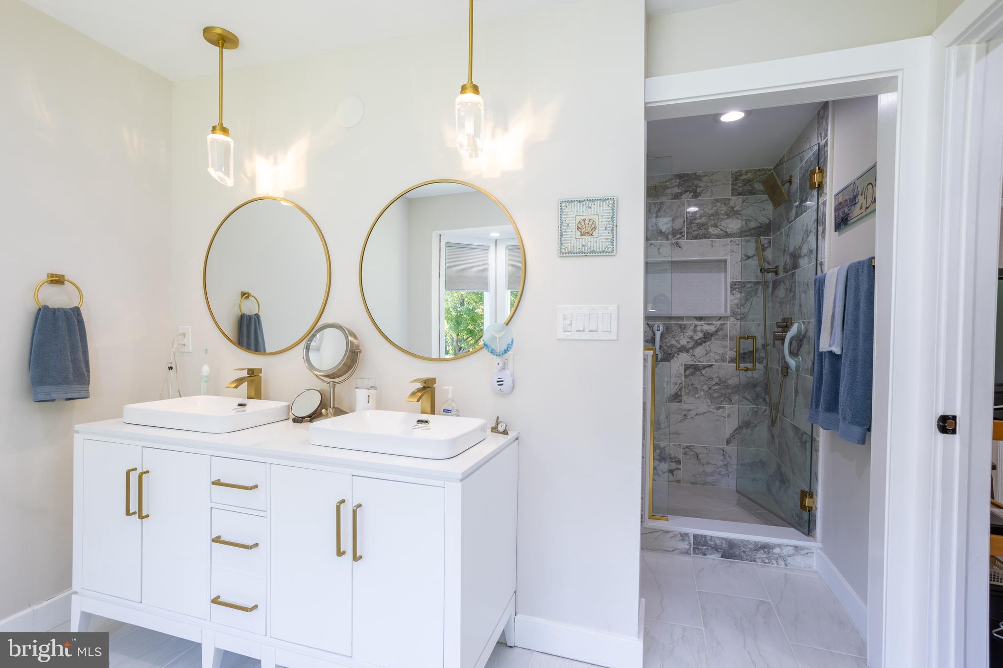 13829 Manor Glen Road Baldwin, MD 21013 - Photo 44 of 82 Primary Bathroom