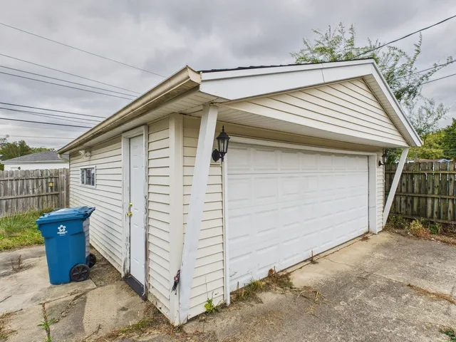 $240,000 | 11625 South Kildare Avenue, Alsip, IL 60803