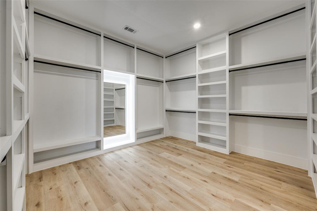 3314 Navaro Street Dallas, TX 75212 - Photo 19 of 24 a view of an empty room with a closet