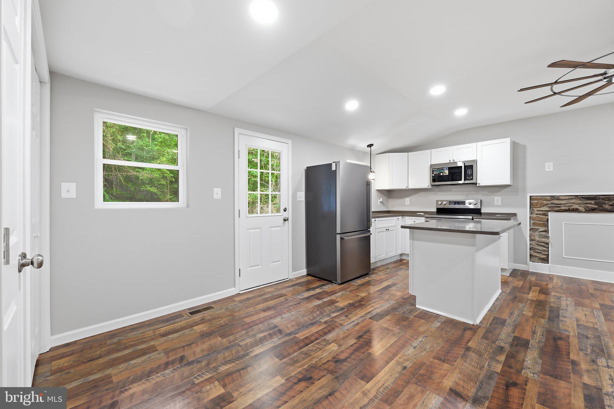 3013 East Boss Arnold Road Jefferson, MD 21755 - Photo 16 of 51 Dining Room