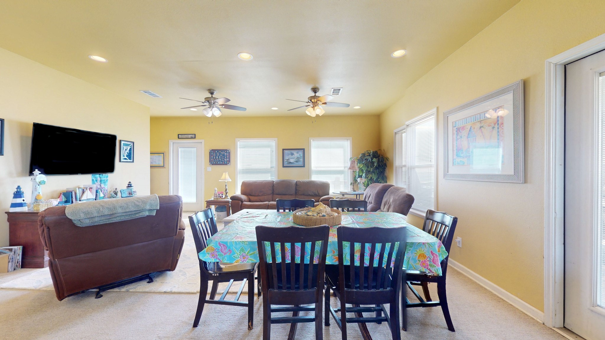 982 Kirks Road Port Bolivar, TX 77650 - Photo 17 of 39 a view of a dining room with furniture