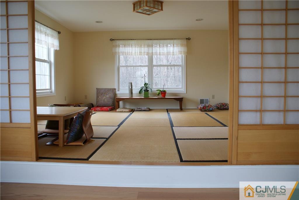 118 Woodbury Road Edison, NJ 08820 - Photo 1 of 19 Gallery Image 1