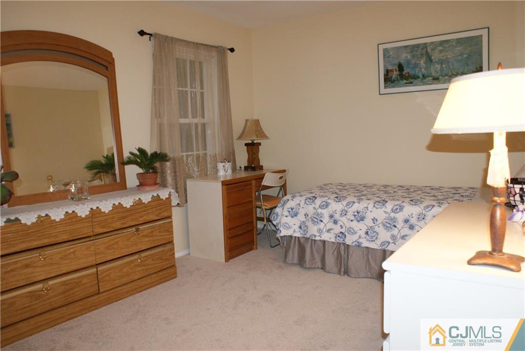 118 Woodbury Road Edison, NJ 08820 - Photo 13 of 19 Gallery Image 13
