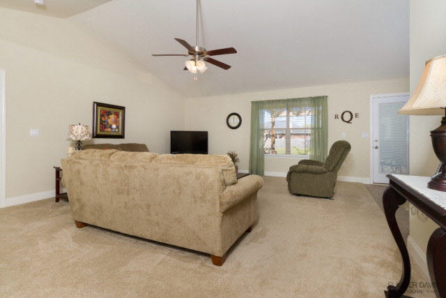 579 Fulton Loop Foley, AL 36535 - Photo 17 of 19 Living Area