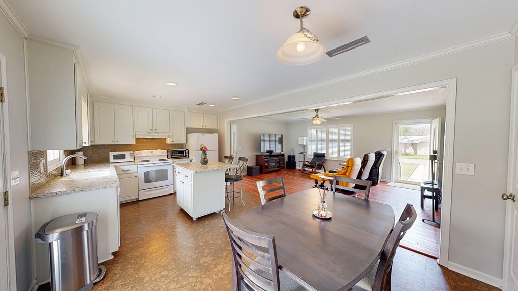 2019 Aberdeen Road Dothan, AL 36301 - Photo 10 of 33