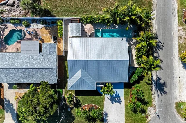 $2,095,900 | 57 North Shore Drive, Anna Maria, FL 34216