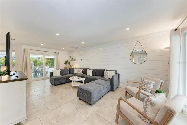 $2,095,900 | 57 North Shore Drive, Anna Maria, FL 34216