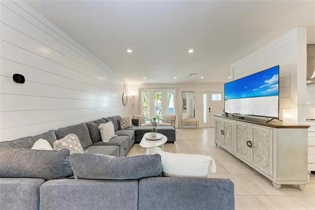 $2,095,900 | 57 North Shore Drive, Anna Maria, FL 34216